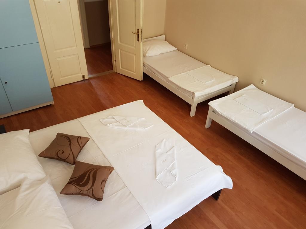 Hostel Morcic Rijeka Luaran gambar