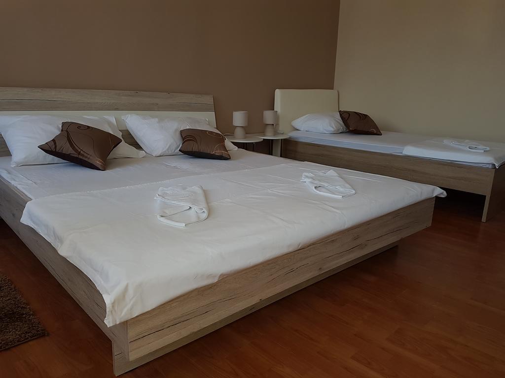 Hostel Morcic Rijeka Luaran gambar