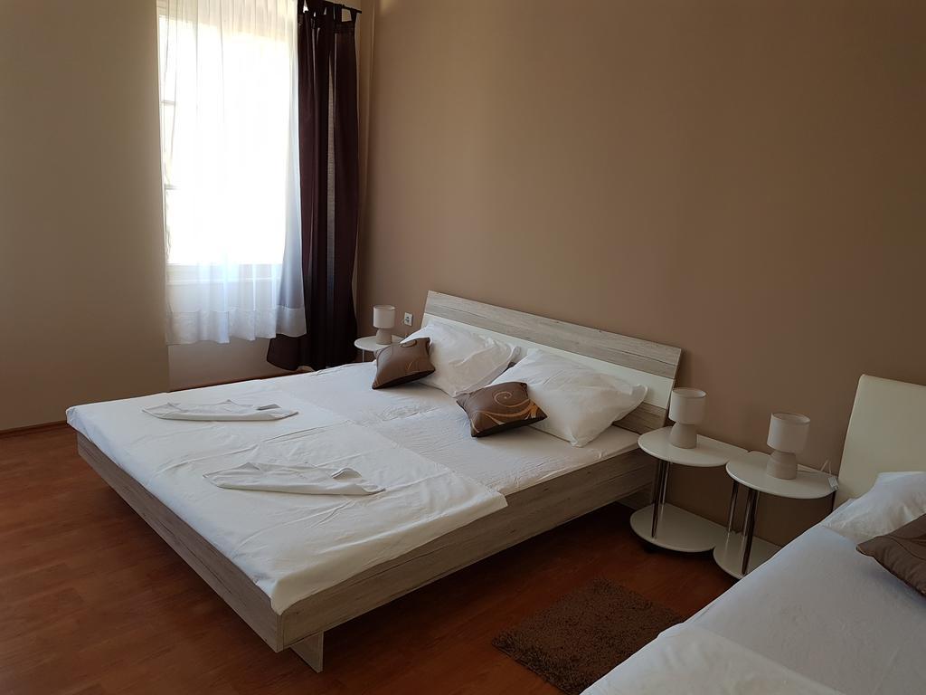 Hostel Morcic Rijeka Luaran gambar